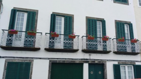 Casa das Floreiras - City Center Apartment